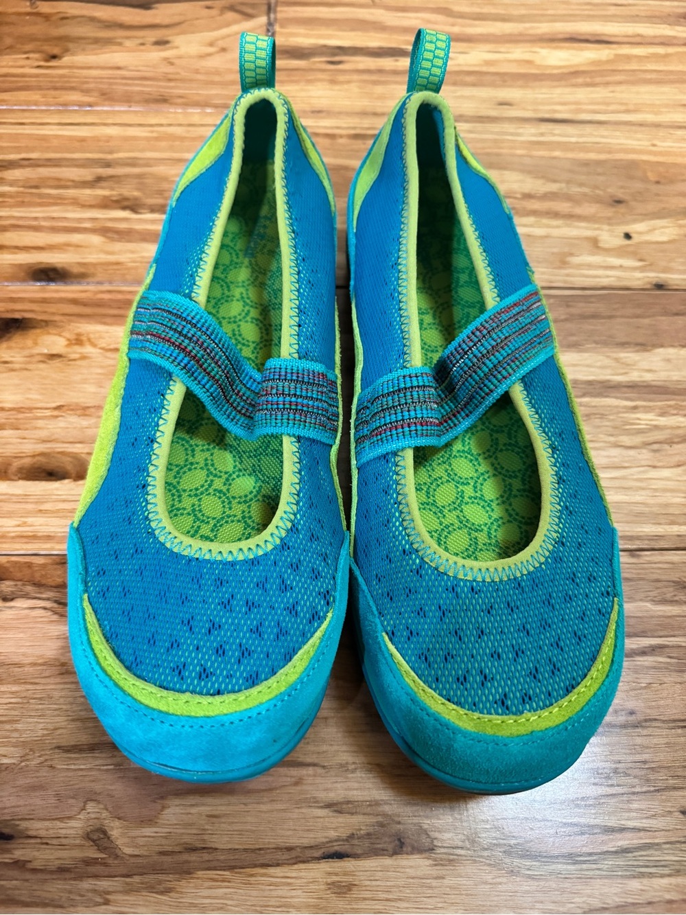 L.L Bean Girls Size‎ 6/ Women's Size 7.5-8 Mary Jane Slip On Shoes Aqua/Lime
